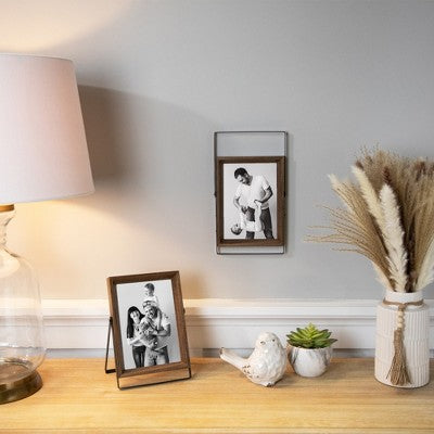  Northlight Wooden Picture Frames With Display Stand - For 5" X 7" Photo - Set Of 2