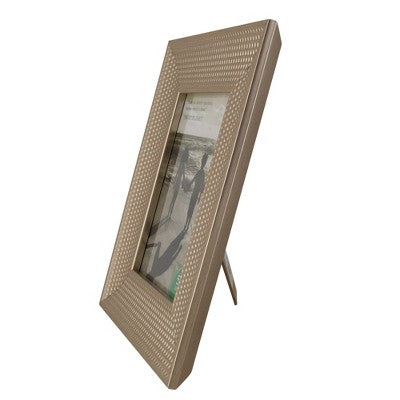  Northlight 5" X 7" Champagne Gold Honeycomb Rectangular Photo Frame 10.25"